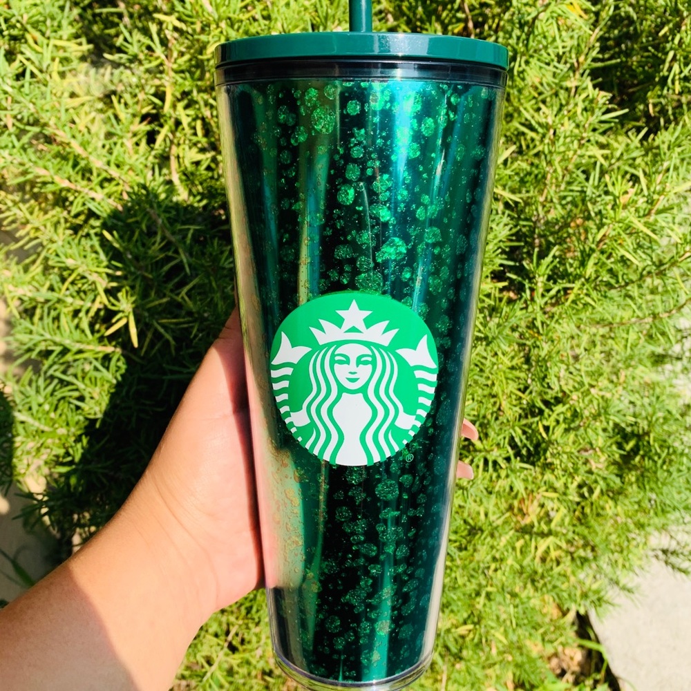 Starbucks holiday cup 2019 open to offers